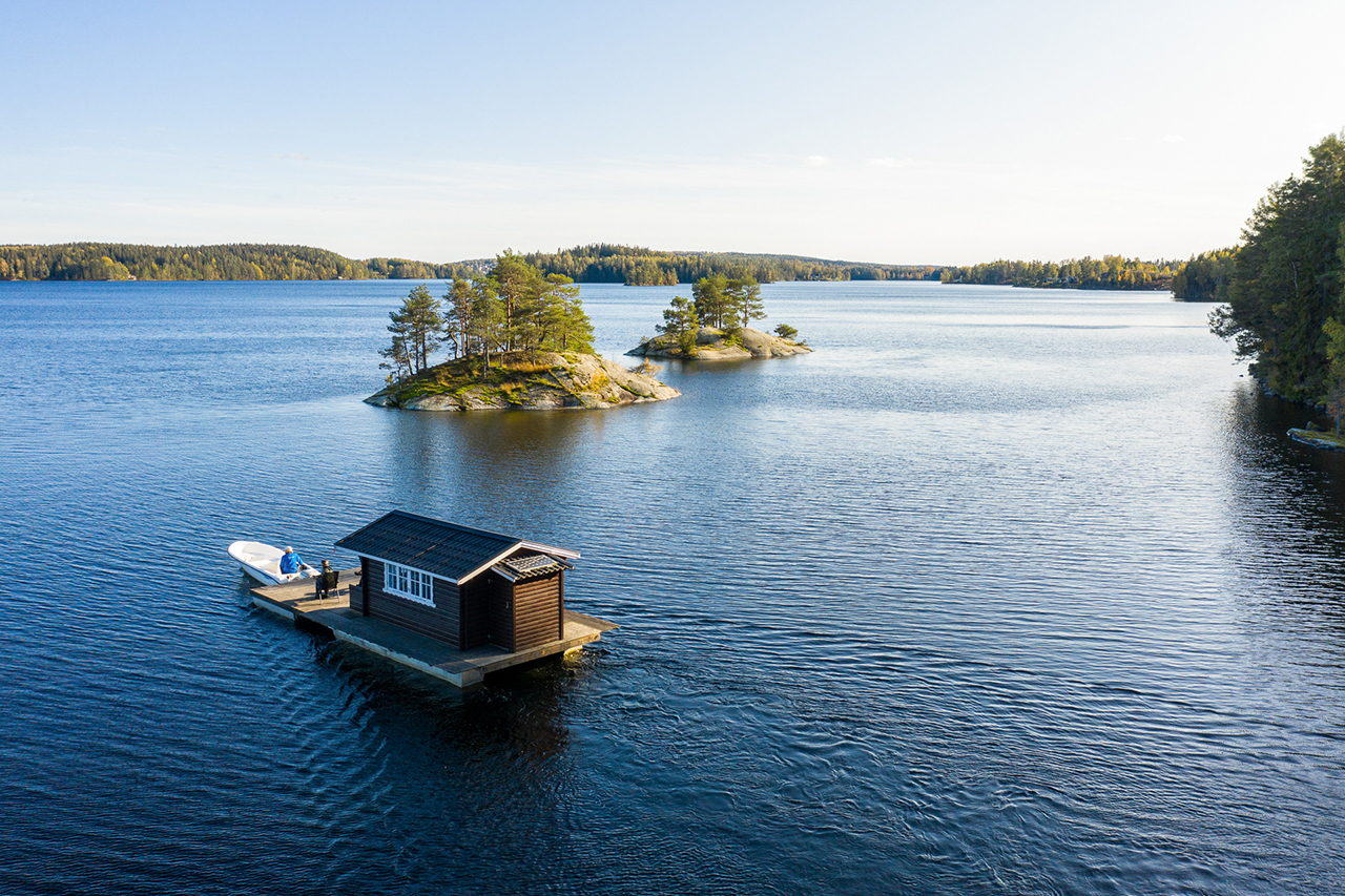 House boat on lake